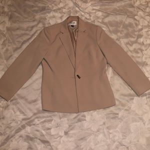 Tan Button Down Le Suit Blazer